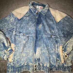 Vintage Retro Acid Wash Denim Jean Jacket SIZE XL 1980’s Leather Shoulder Detail